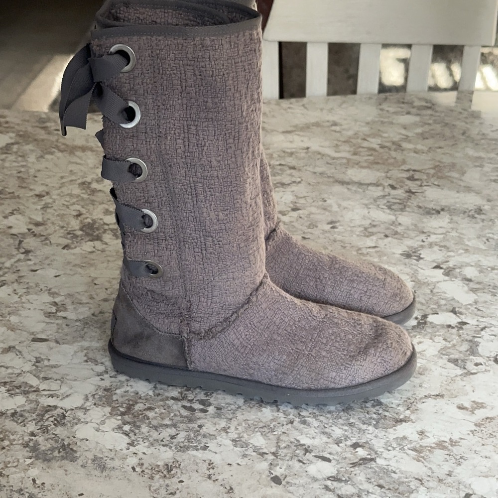 Gray Ugg Australian Heirloom Knit Lace up Boots Size 8
